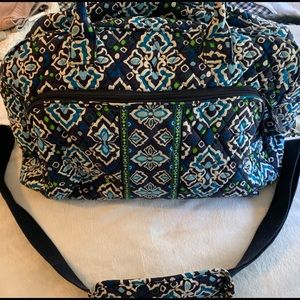Vera Bradley Weekender duffle bag